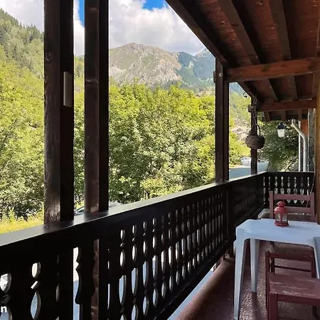 Chalet Magnifique Mistouflon